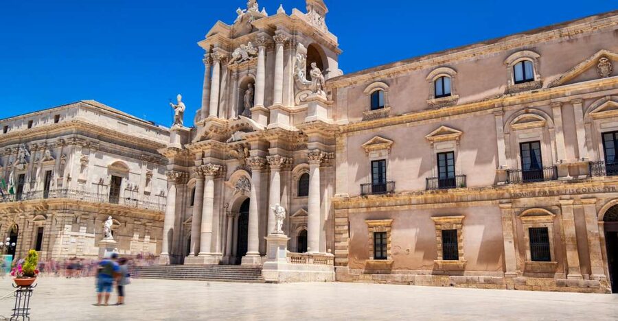 Syracuse Ortigia and Noto from Catania - Transport, timing, and the real value