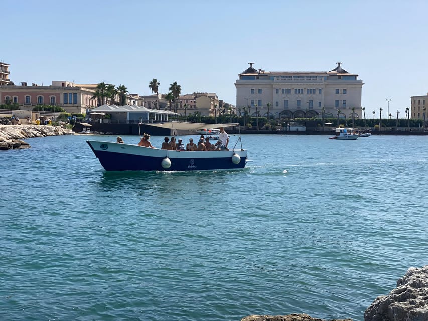 Syracuse: Ortigia and Sea Caves Excursion by Boat - Arethusa Spring and the first view of Ortigia