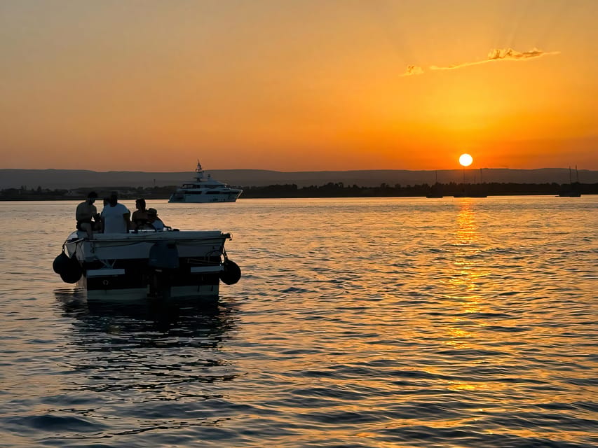 Syracuse: Ortigia and Sea Caves Excursion by Boat - Finding Dolphin Excursion and Rental at Ortigia
