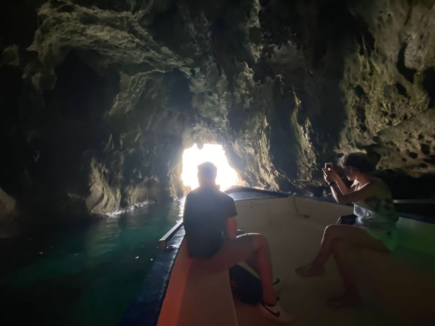 Syracuse: Ortigia Boat Trip with Caves and Pillirina - Passing through Ortigia’s narrow canal