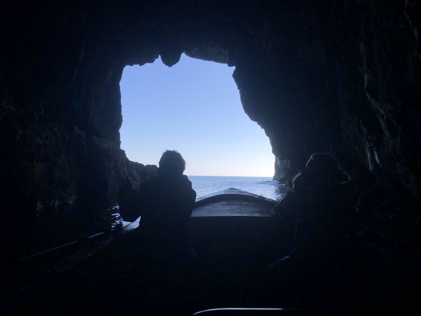 Syracuse: Ortigia Boat Trip with Caves and Pillirina - Crossing the large Syracuse port on the return