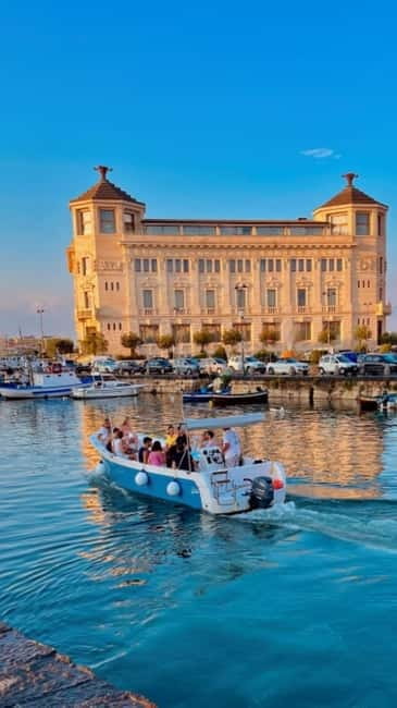 Syracuse: Ortigia Island and Sea Caves Boat Tour with Drinks - Who should book this Ortigia cruise?