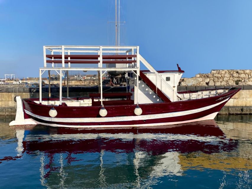 Syracuse: Ortigia Island Boat Tour with Lunch and Wine - What the Boat Setup Means for Comfort