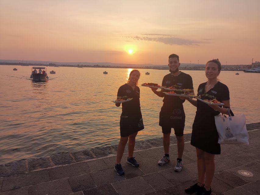 Syracuse: Ortigia Sunset Cruise with Aperitif - Coral Caves and the Grotta dell’Amore