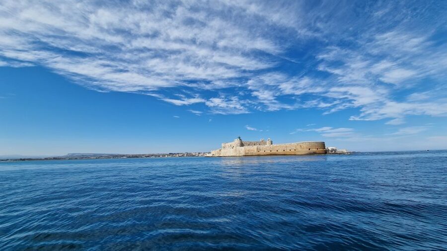 Syracuse: Pillirina, Ortigia, and Sea Caves Tour by Boat - Is Two Hours the Right Length?
