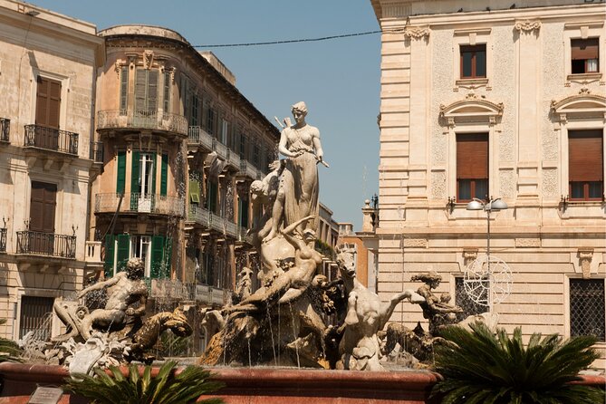 Syracuse Scavenger Hunt & Highlights Self Guided Audio Tour - Fountain of Diana and the Center of Ortigia