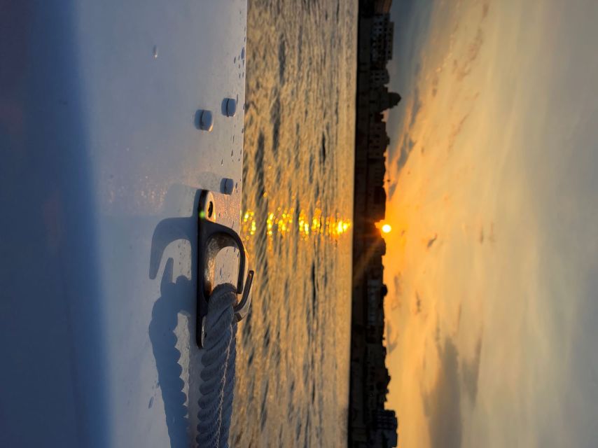 Syracuse: Sunset Aperitif Tour - Three sea caves, including a heart-shaped one