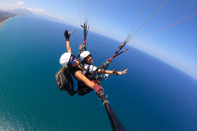 Tandem Paragliding Flight in Taormina - Who will enjoy this most?