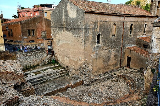 Taormina: A Self-Guided Audio Tour of Sicily’s Hilltop Town - The Duomo and Taormina’s layered architecture