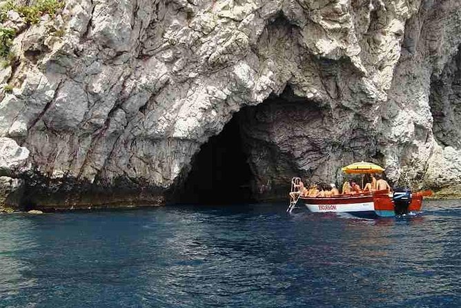 Taormina and Isola Bella Day Tour with Boat Trip from Messina - Who will enjoy this excursion most