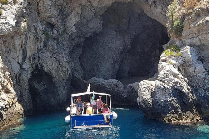 Taormina and Isola Bella Day Tour with Boat Trip from Messina - Weather, cancellations, and practical planning