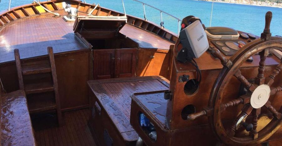 Taormina: Boat Tour to Taormina & Giardini Naxos with Drink - Lovers Grotto and the Gulf of Giardini Naxos