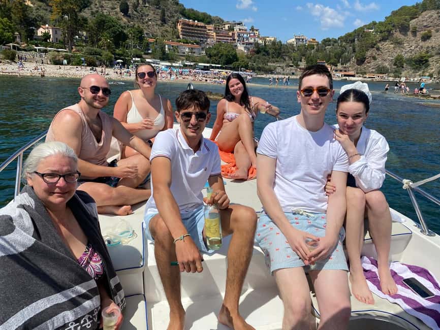 Taormina: Boat Tour with Sicilian Wine Tasting - The opening cruise along Taormina