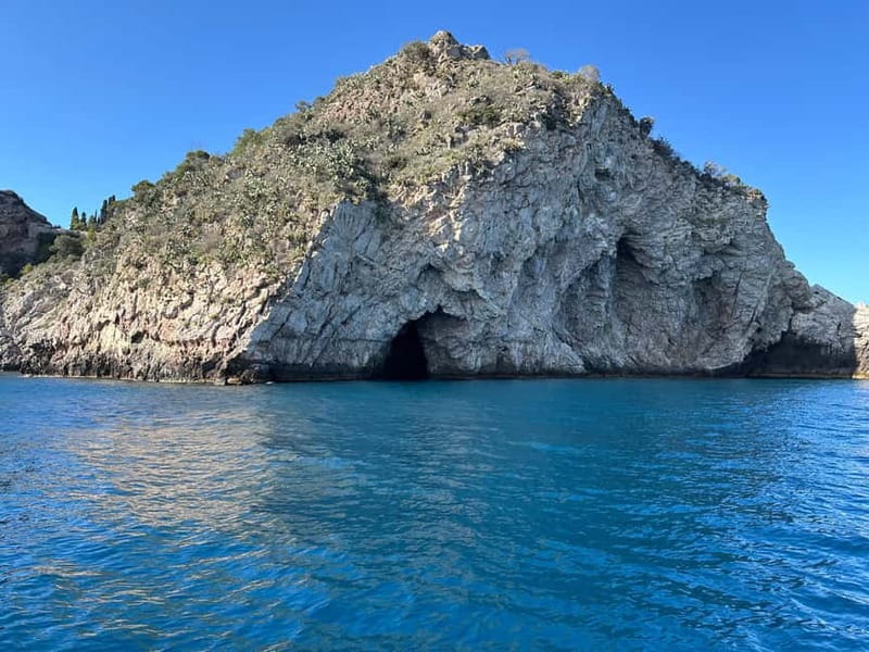 Taormina: Boat Tour with Sicilian Wine Tasting - How much time you really get in the water