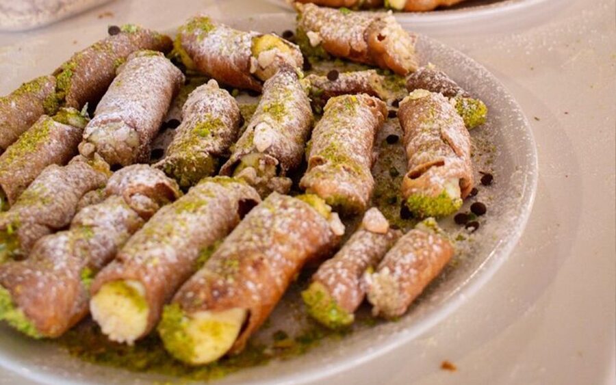 Taormina: Cannolo Cooking Class with Completion Certificate - Eating what you made, with wine and coffee