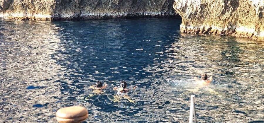 Taormina Coast : Classic Tour with aperitif - Finding the departure point at La Sirena