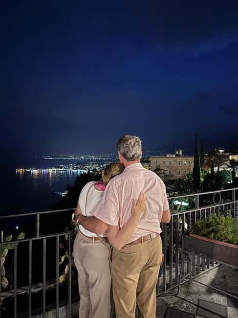 Taormina: exclusive tour with food, drinks, and sunset, pick-up from Catania - Why Taormina works so well at sunset