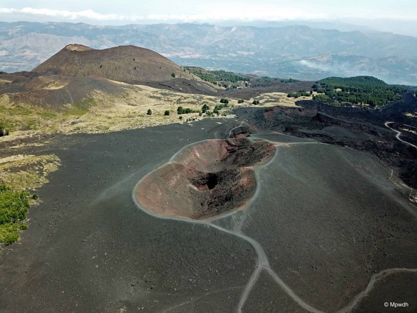 Taormina/Naxos: Mount Etna & Alcantara Gorges Tour w/ Pickup - What the 30-minute walk is really like