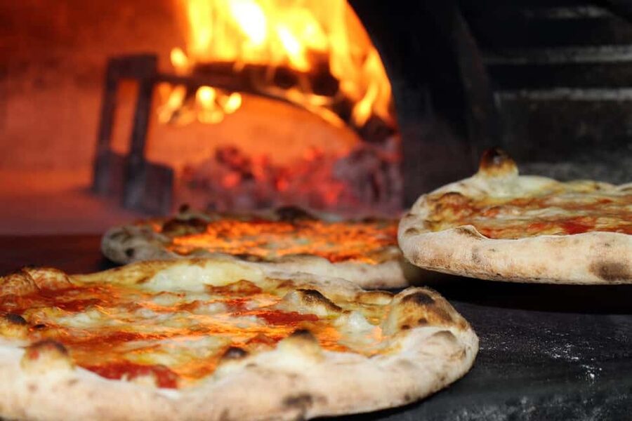 Taormina: Pizza Making Class with Lunch and Wine Tasting - Key points at a glance