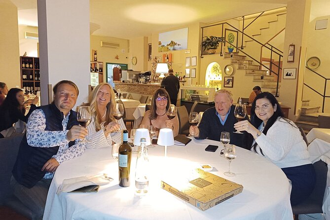 Taormina premium food & wine tour at rooftops and upscale bars - Piazza Duomo: a central pause among Taormina’s landmarks