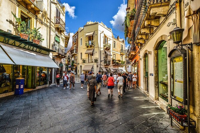 Taormina Private Walking Tour: Explore Top Sights & Hidden Gems - Taormina in 90 minutes: What this walk is really for