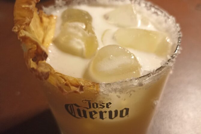 Taormina Rooftop & High End Cocktail Bar Walking Tour - The private format and the right kind of company