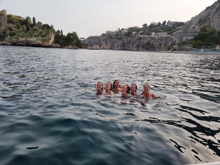 Taormina: Sunset Boat Tour with Aperitif - What the two-hour format feels like