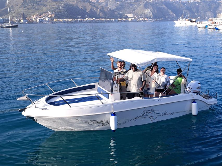 Taormina Sunset tour in search of dolphins with aperitif - Seeing Taormina from the water