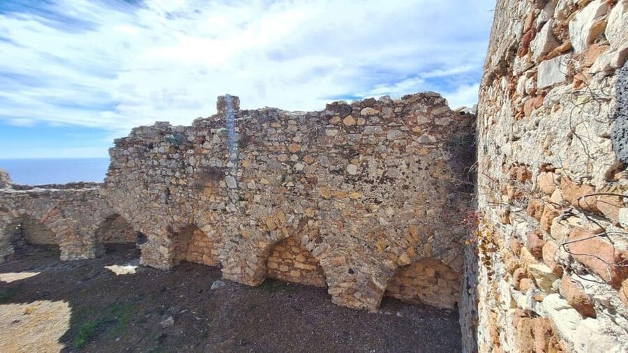 Taormina; Taormina Castle Tour - Climbing the 100 steps to Taormina Castle