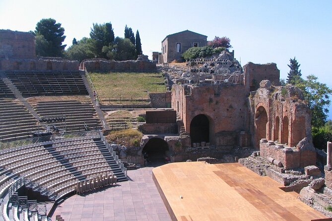 Taormina Top Sights Private & Personalized Guided Walking Tour - Why the Ancient Greek Theatre makes this walk worthwhile