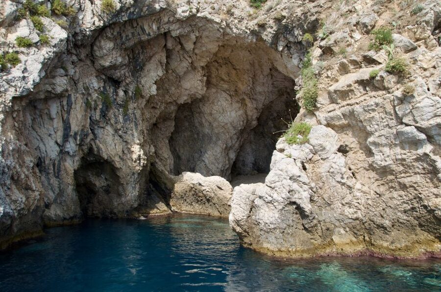 Taormina: White Lotus Tour - Fruit, snacks, prosecco, and music aboard