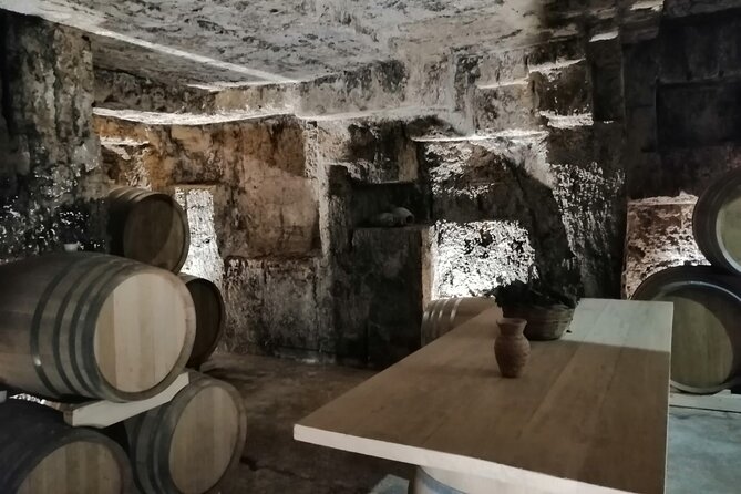 Tasting in the historic cellar of Marsala - Who will enjoy Alagna Vini most