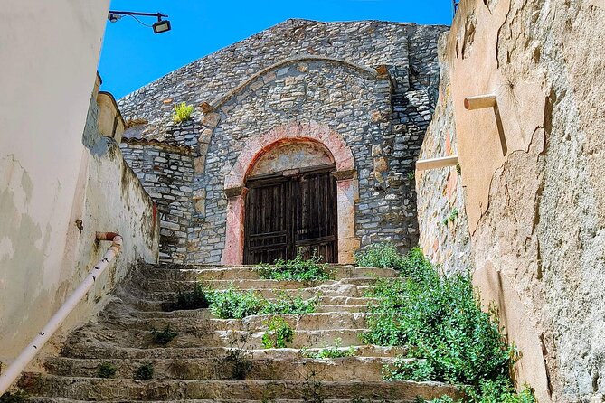 Termini Imerese Walk Tours & Sightseeing - Climbing through Rocchicelle