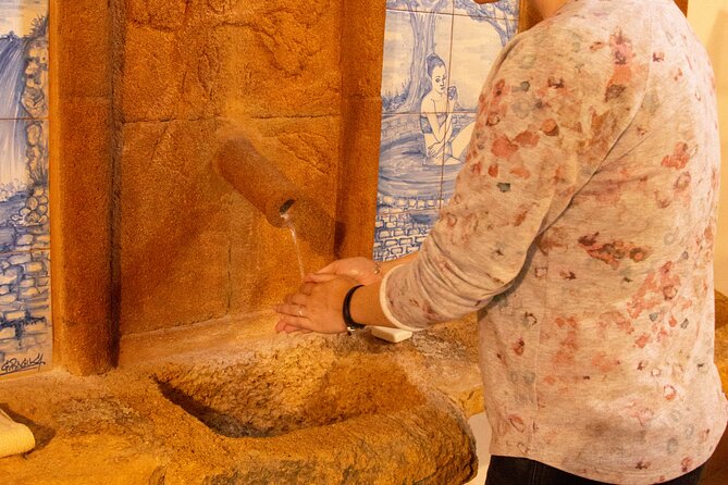 Tour and Soap personalization at the Soap Museum in Sciacca - The guide makes a difference