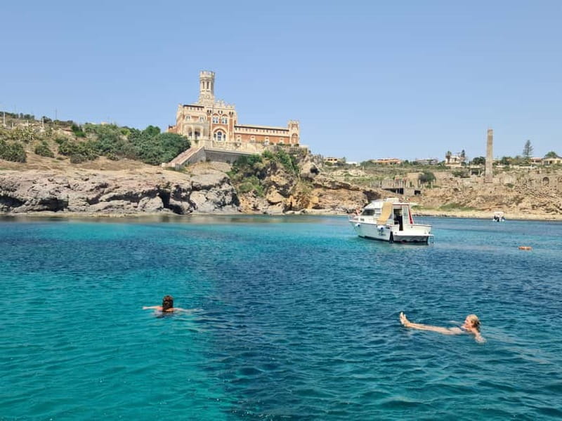 Tour in barca da Avola a Marzamemi/Portopalo di CapoPassero - Cape Passaro marks the southeastern tip of Sicily