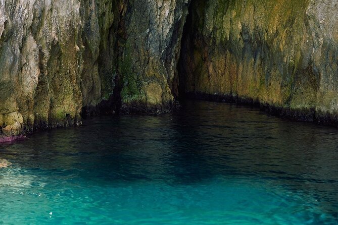 Tour of Ortigia and sea caves by boat in Syracuse - Maniace Castle and the southern edge of Ortigia