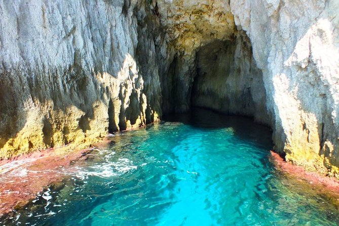 Tour of the island of Ortigia and exploration of sea caves with baths. - Setting out from Foro Vittorio Emanuele II