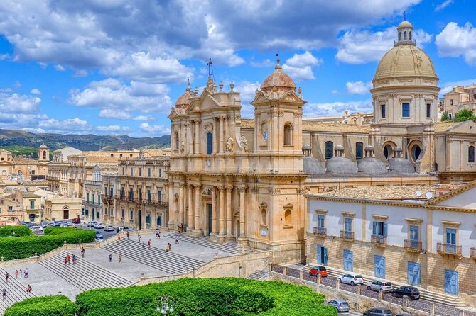 Tour Ragusa Ibla, Modica and Noto, from Syracuse - What the private vehicle adds to the day