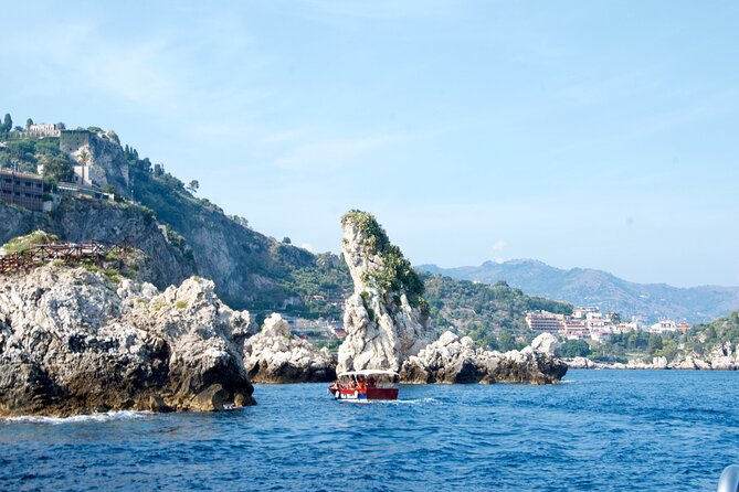 Tour to Baia di Taormina, Isola Bella and Naxos - What to bring for the two-hour cruise