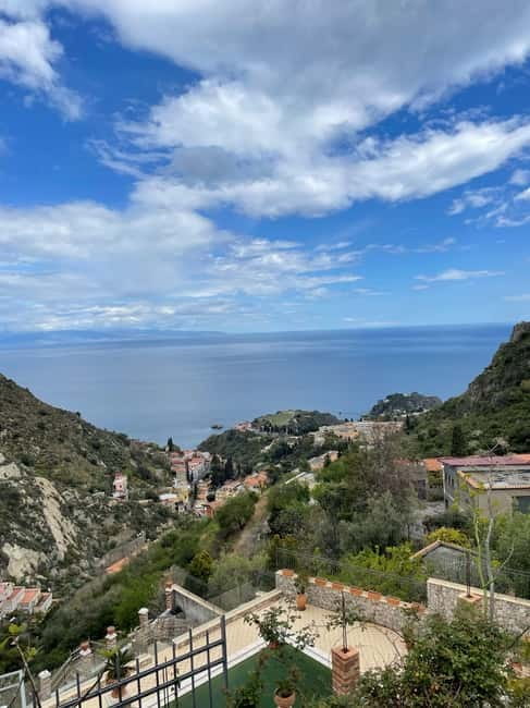Tours Privato in Mini van Monte Etna e Taormina da Siracusa - Two famous Sicilian sights in one long day