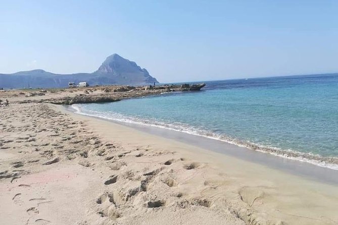 Transfer from Palermo Airport to San Vito Lo Capo e Macari - What the private minivan feels like