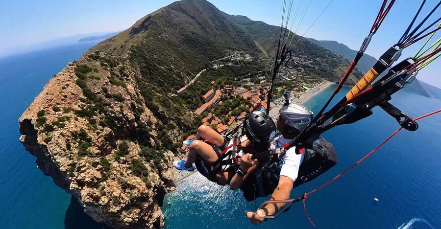 Trapani: Paragliding flight with GoPro photos and videos - The views from the air