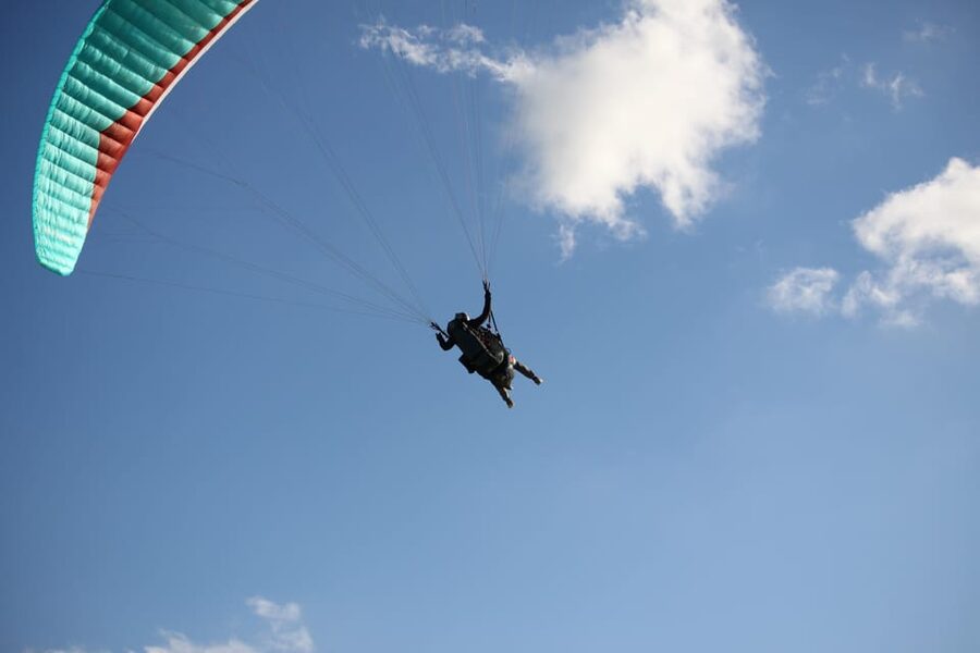 Trapani: Paragliding flight with GoPro photos and videos - Who will enjoy this flight most?