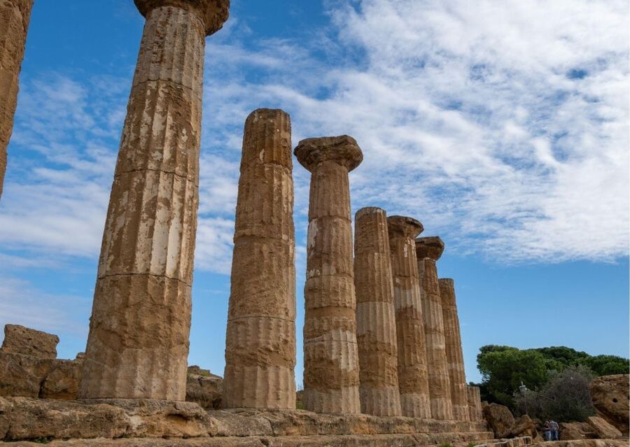 Valley of the Temples and Villa Romana Multi-Language Tour - Villa Romana del Casale and its 3,500 square meters of mosaics