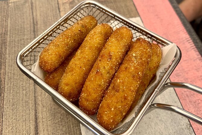 Vegan Street Food Tour - Vegan cannoli at MOON, with a Tuesday alternative