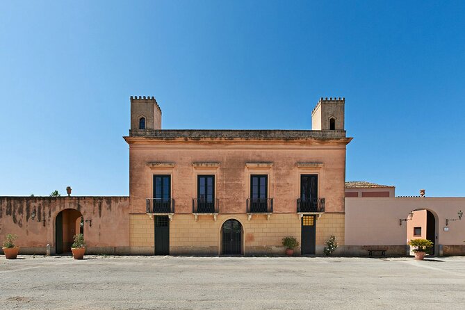 Visit and Private Tasting of EVO Oil and Organic Wine - The former cooper becomes a tasting room