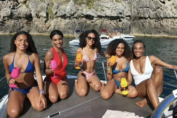 Visit of the bay of Taormina with private boat - Mazzarò, clear water, and time to swim