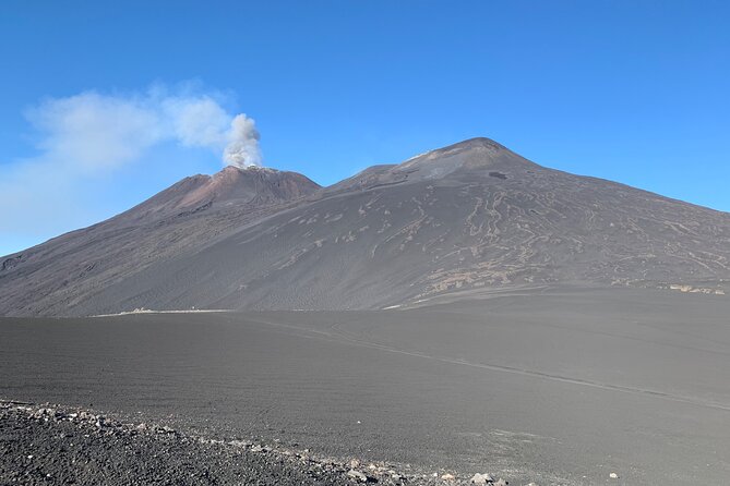 Volcanological excursion of the wild and less touristy side of the Etna volcano - Walking among craters from 1614 to 2002