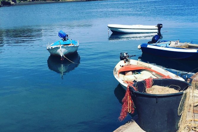 Vulcano & Lipari south daily Tour - individual partecipation - Fruit, water, and Prosecco keep the day relaxed