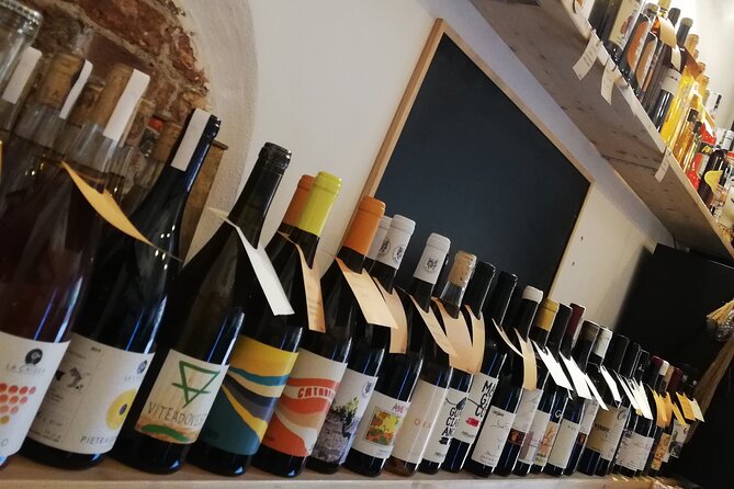 Wine Tasting in a group with other travelers - Key points at a glance